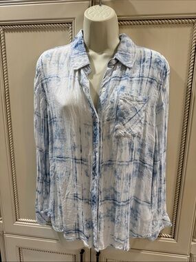 Rails Blue and White Washed Plaid Button-Up Shirt Small